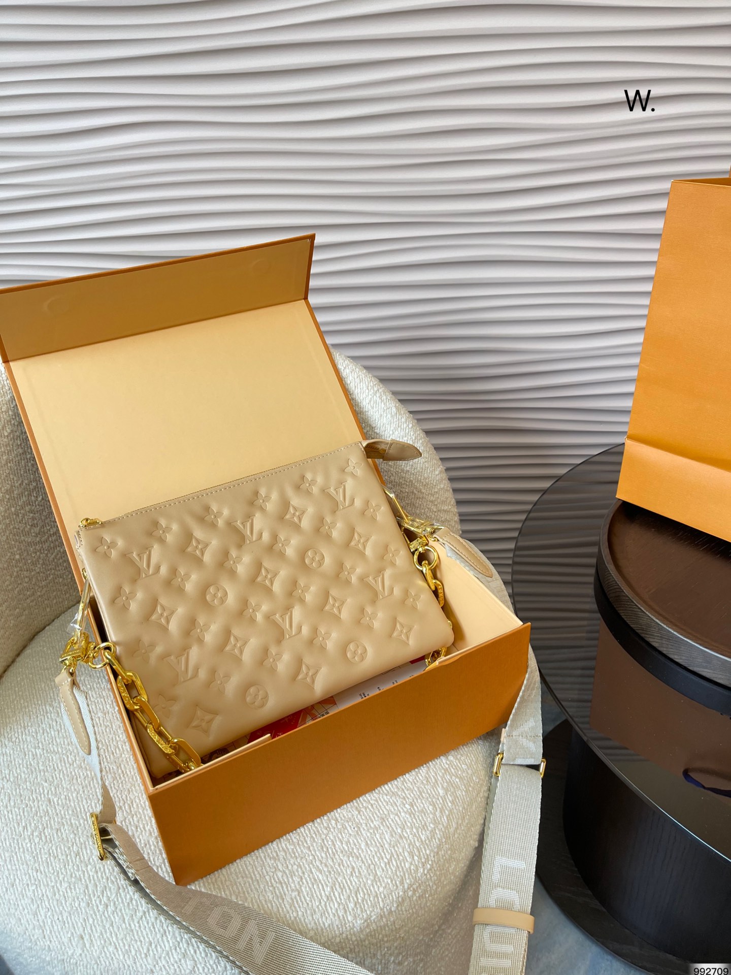 10A + quality LV Coussin PM M57793 DB081 27cm