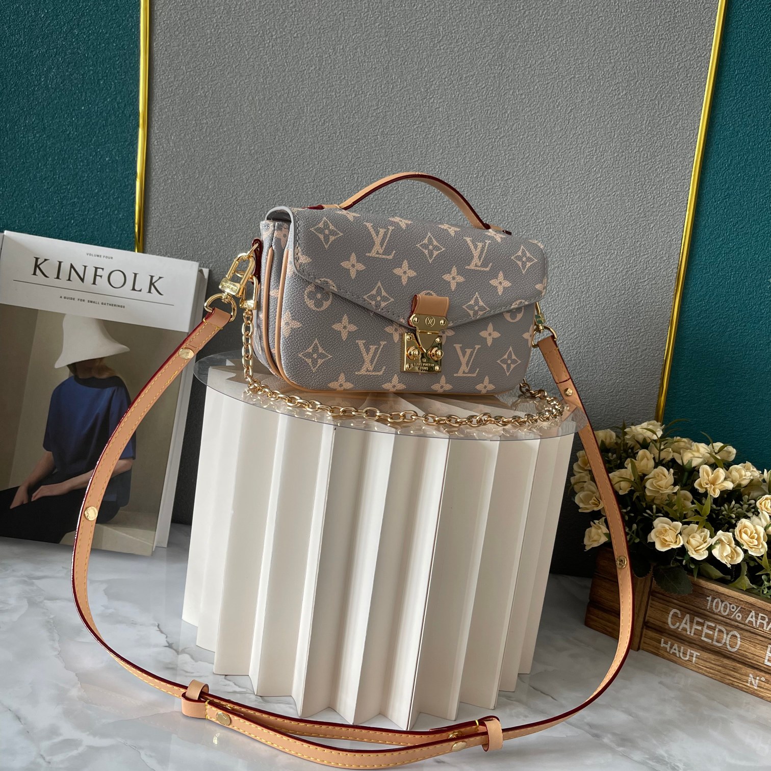 LV Pochette Métis East West M12429 LM031 21.5cm（7AReplica）