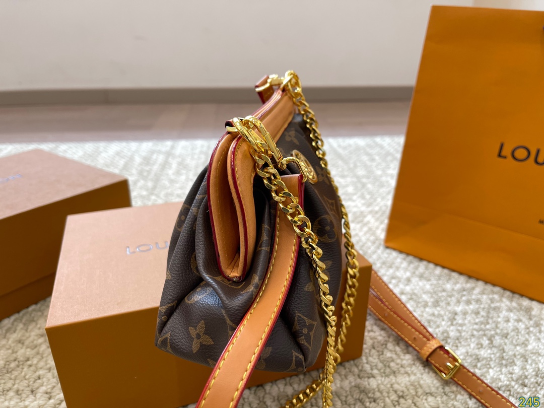 LV East West Bag 017 DB531 21cm