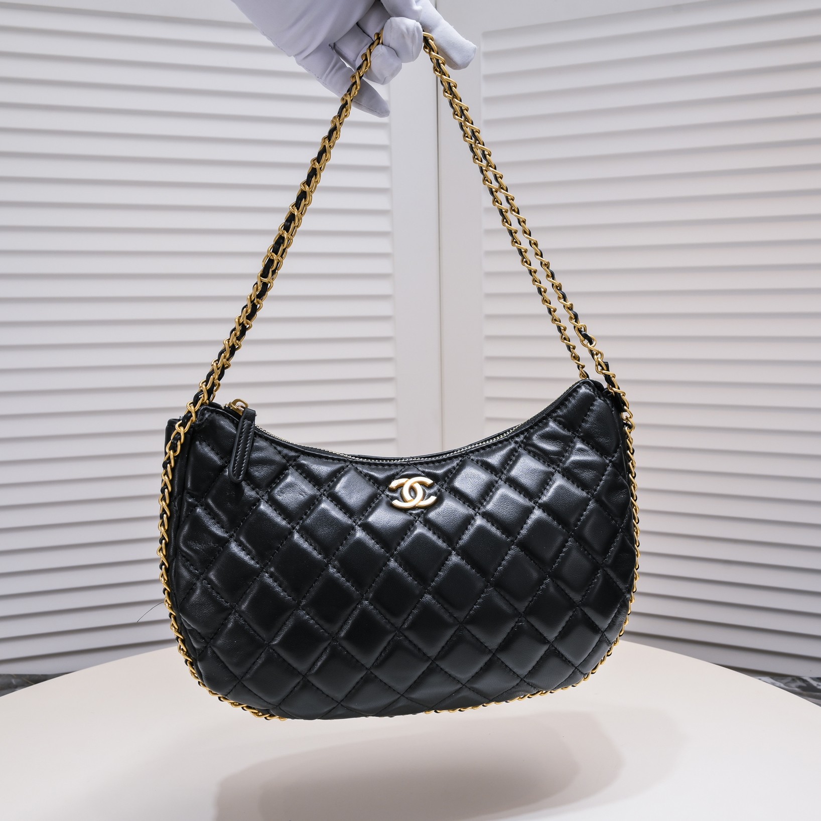 Chanel 23p Crescent Moon Bag Hobo Wristlet Shoulder Bag Handbag