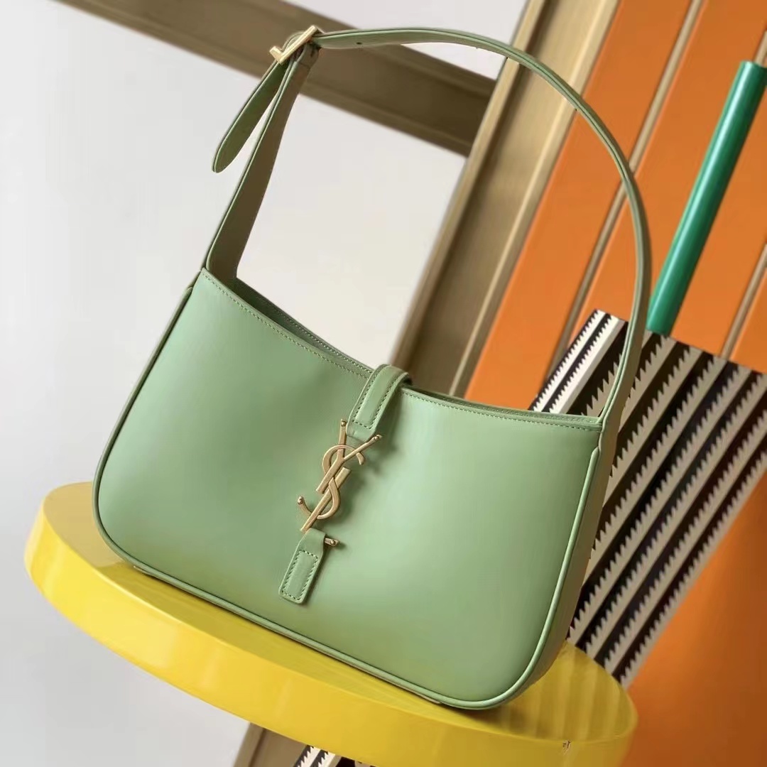 YSL LE 5 À 7 HOBO BAG IN SMOOTH LEATHER