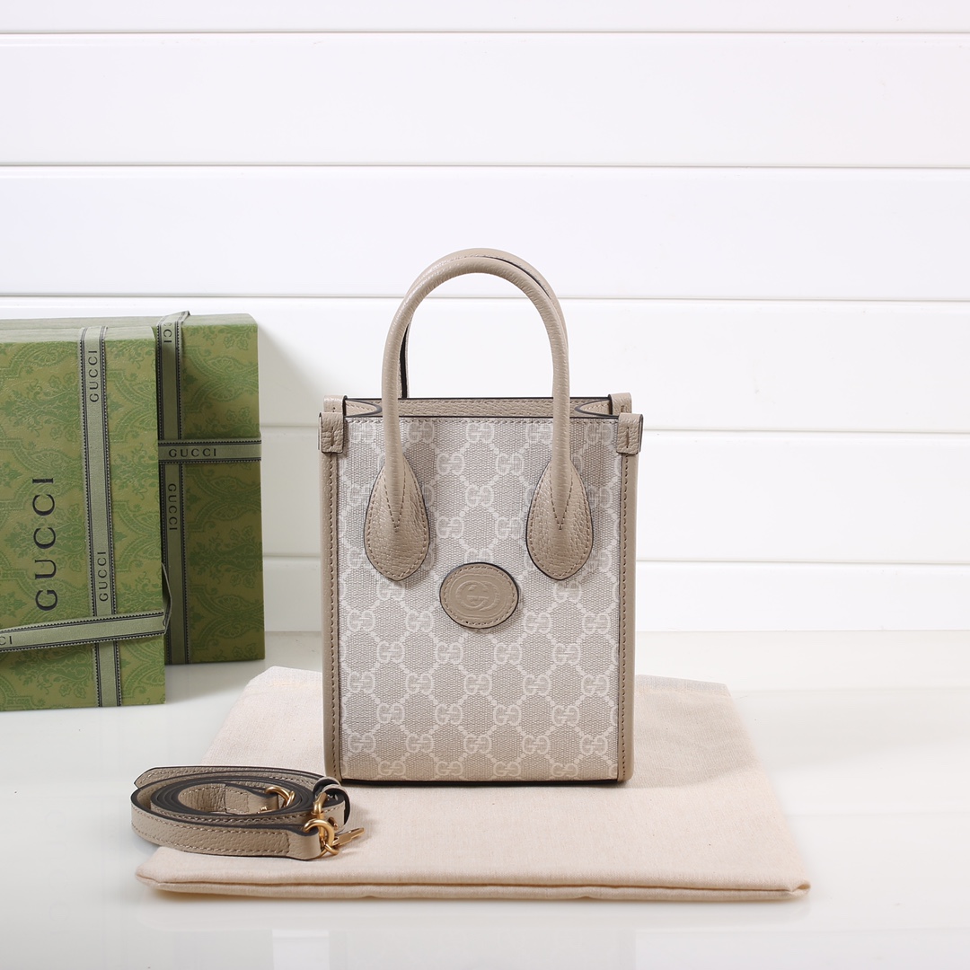 GUCCI Mini tote bag with Interlocking G 671623