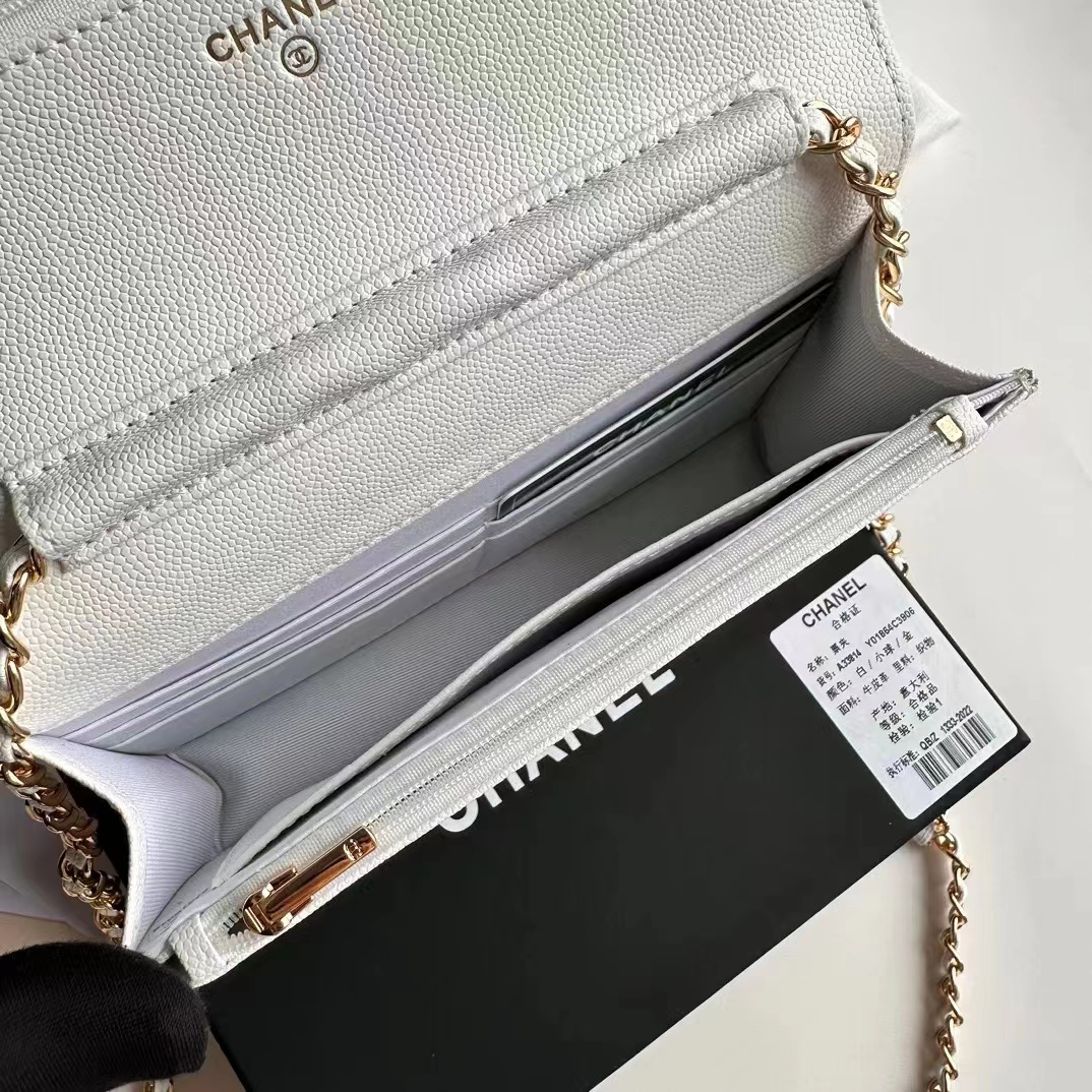 Chanel A33814 White LM531 19cm