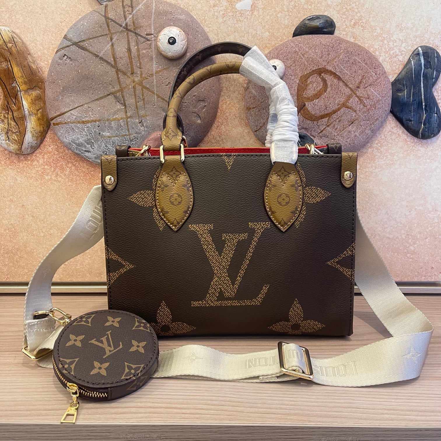 Louis Vuitton ONTHEGO
