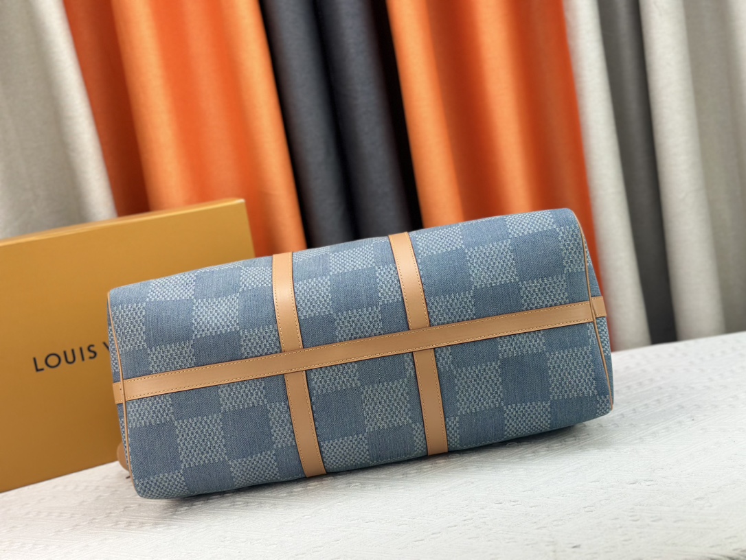 Louis Vuitton Keepall Bandoulière 45 travel bag