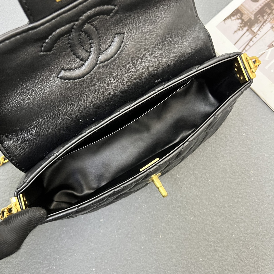 Chanel Handle bag S8892