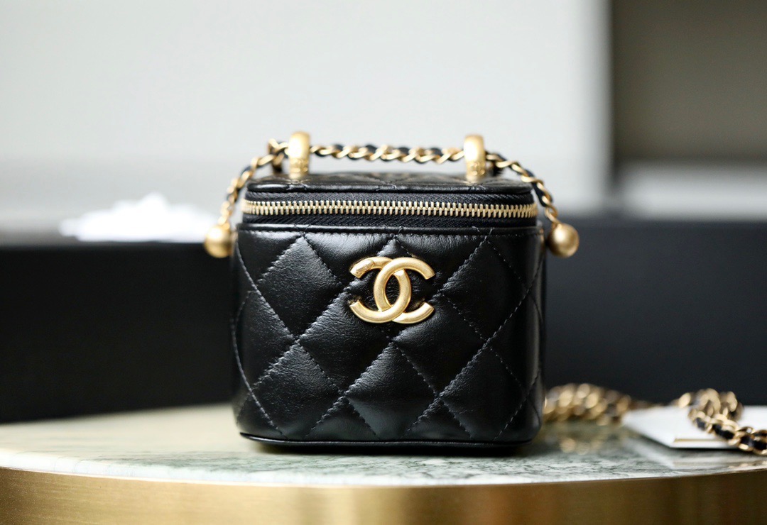 Chanel Double Golden-Ball Makeup Box Black Bag (Replica)