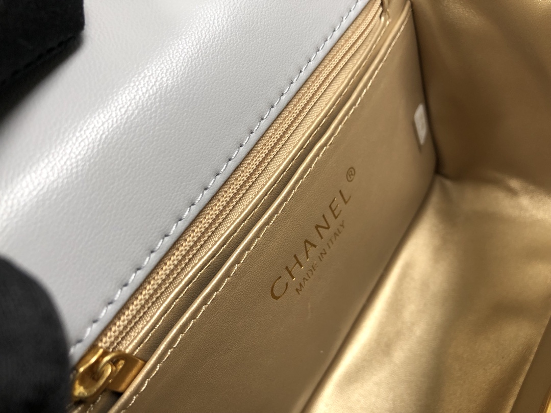 Chanel Cross Body Metal Ball Chain Shoulder Bag Handbag