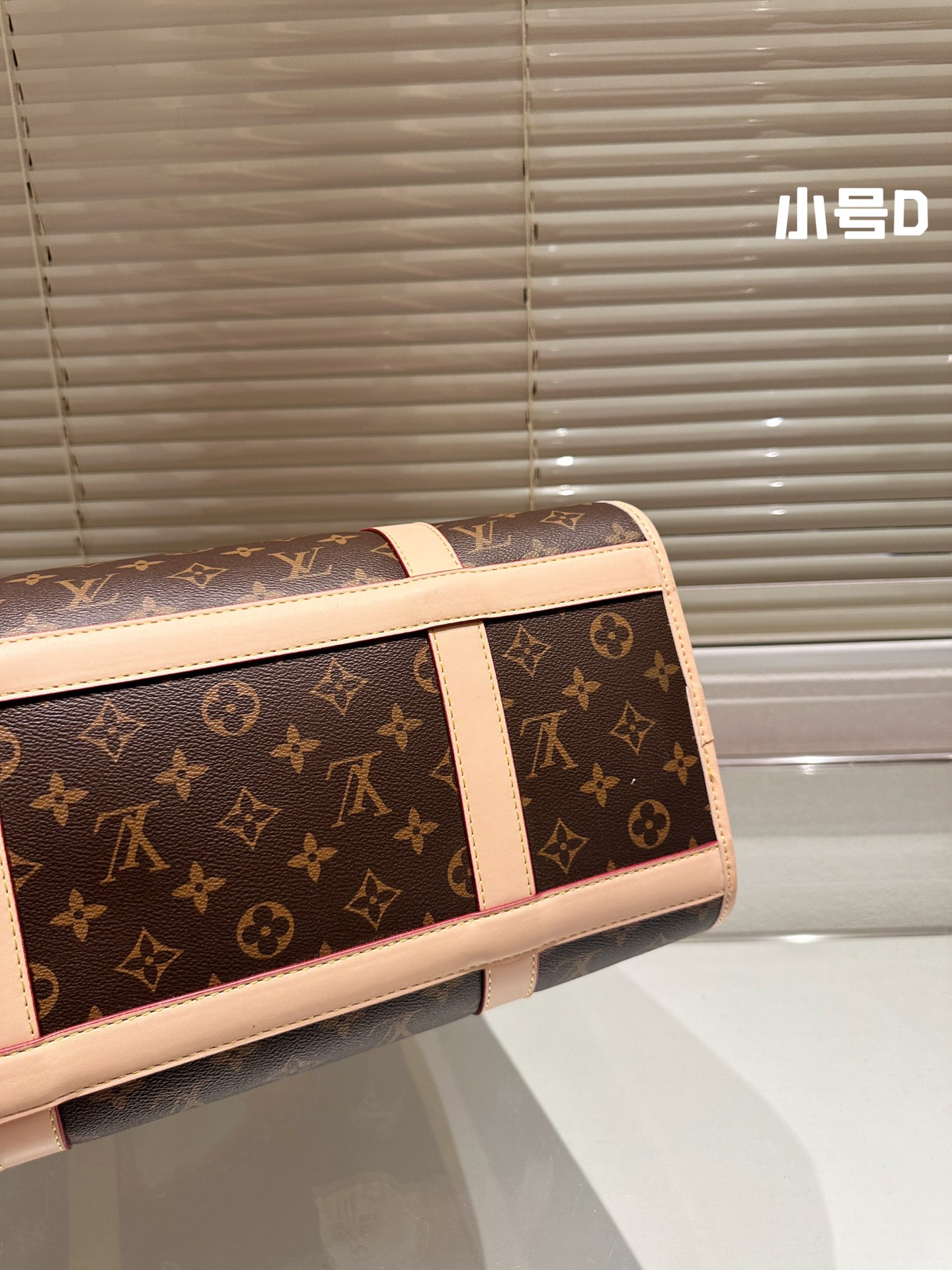LV Dog Bag 025 DB522 39-45cm