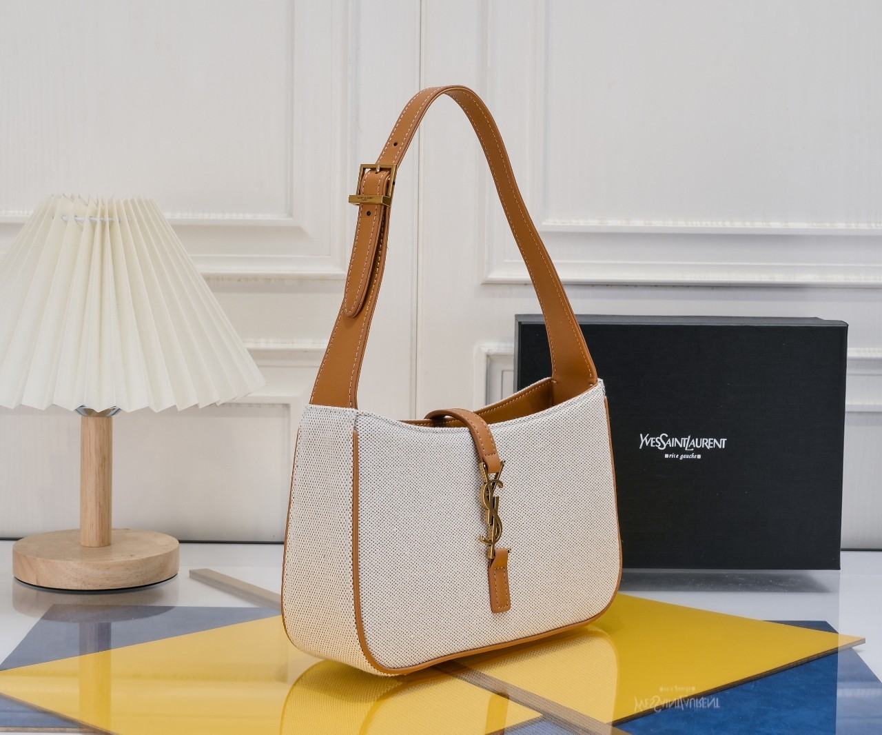 YSL LE 5 À 7 HOBO BAG 657228 LM061 25cm