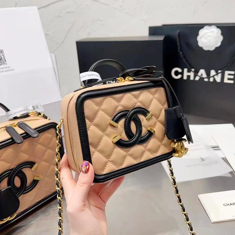 Chanel Vanity Case Quilted Caviar Camera Bag(Replica)
