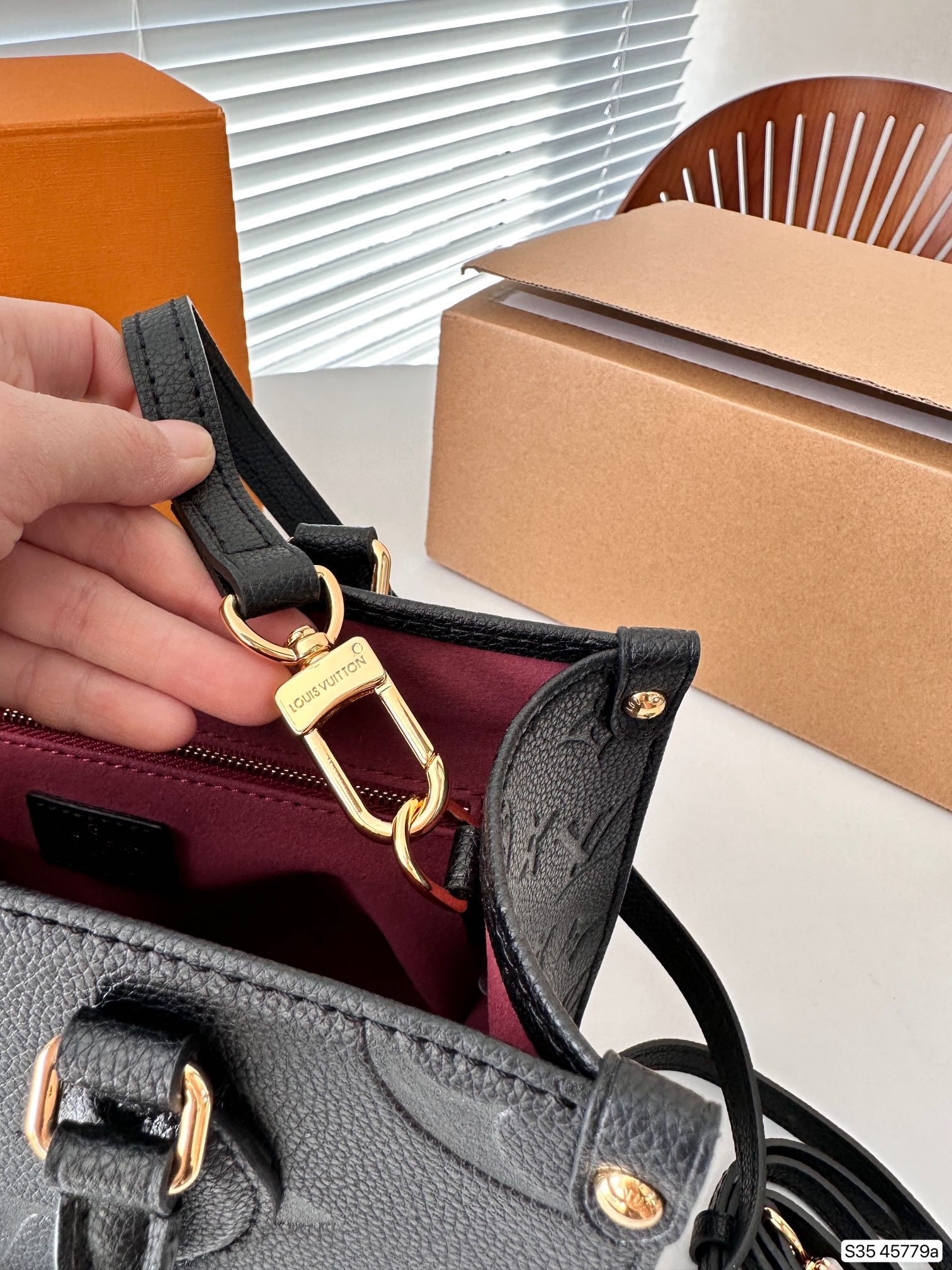 LV onthego Bag 45779 DB042 25cm