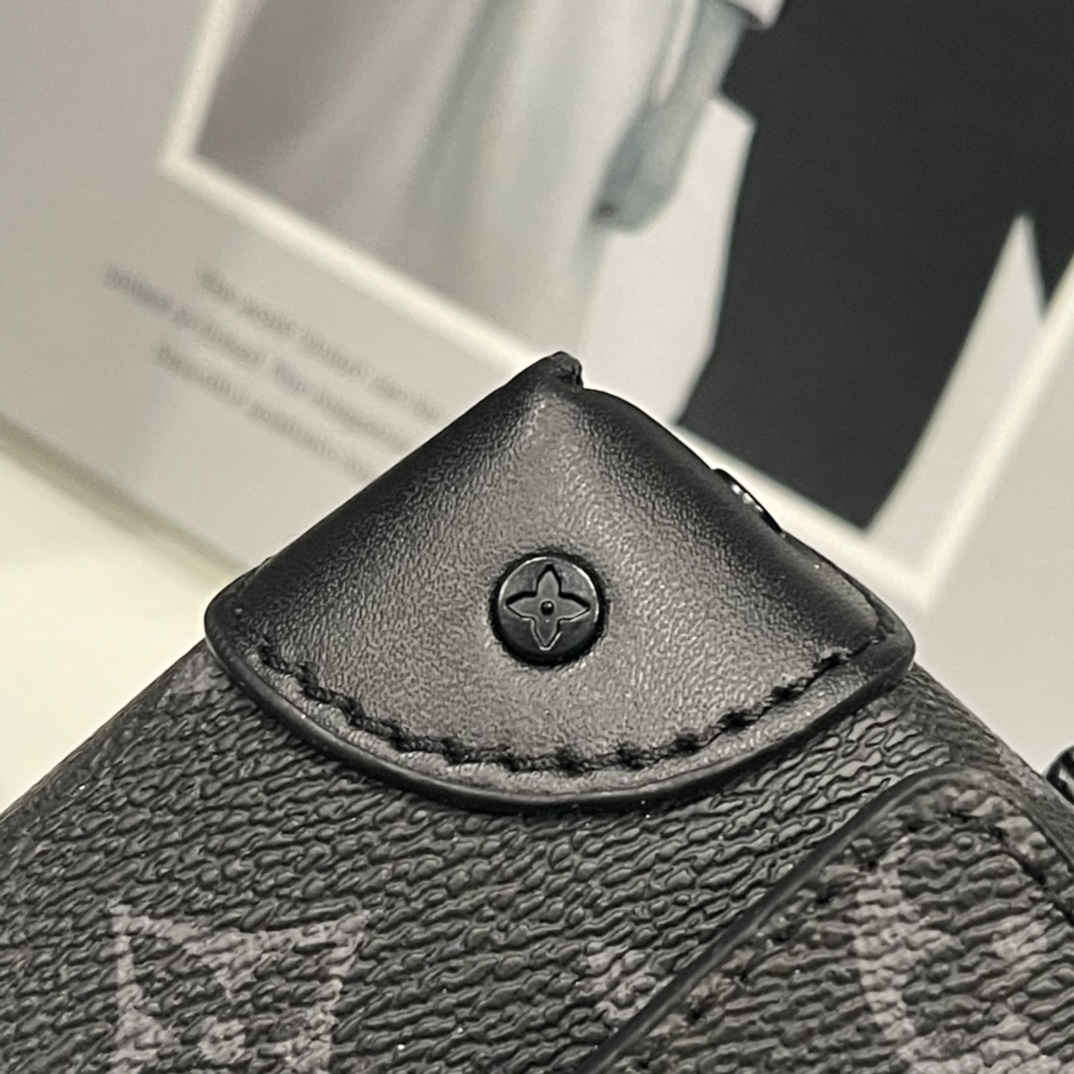 LV Steamer Messenger Bag M82534 LM031 18cm