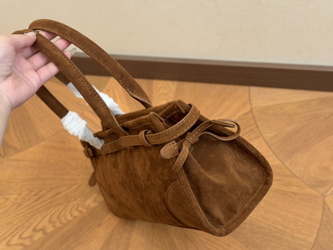 Prada Soft lux Tote 012 DB561571 32-38cm