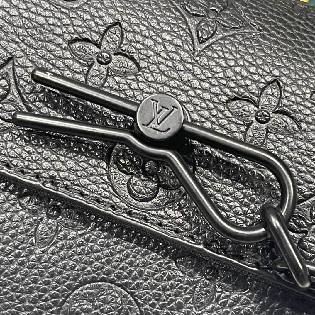 LV Steamer Messenger Bag M82534 LM031 18cm