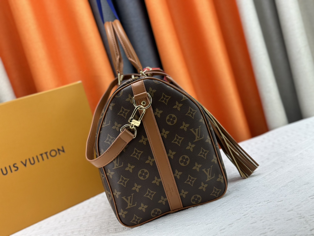 Louis Vuitton Keepall Bandoulière 50 travel bag