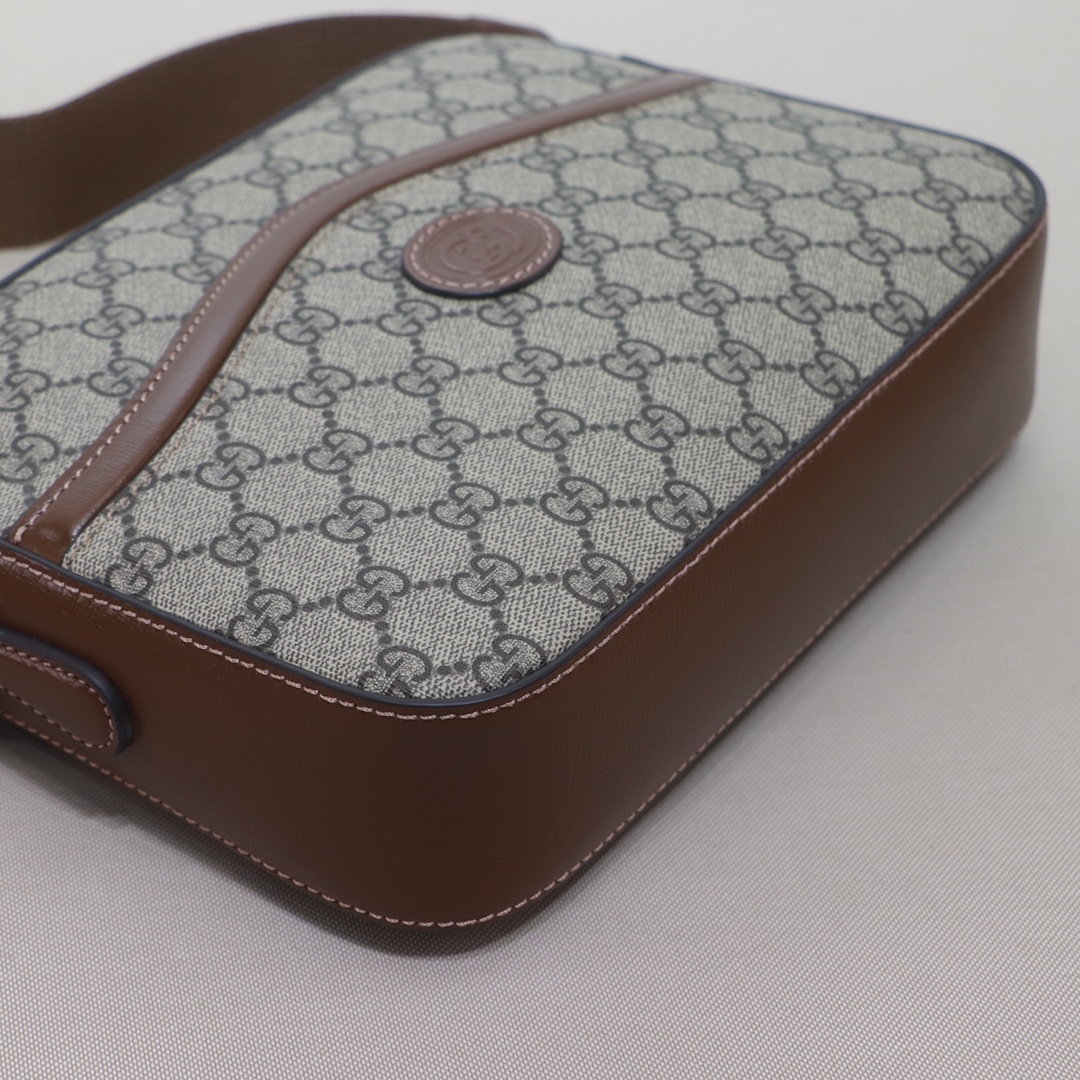 Messenger bag with Interlocking G 675891