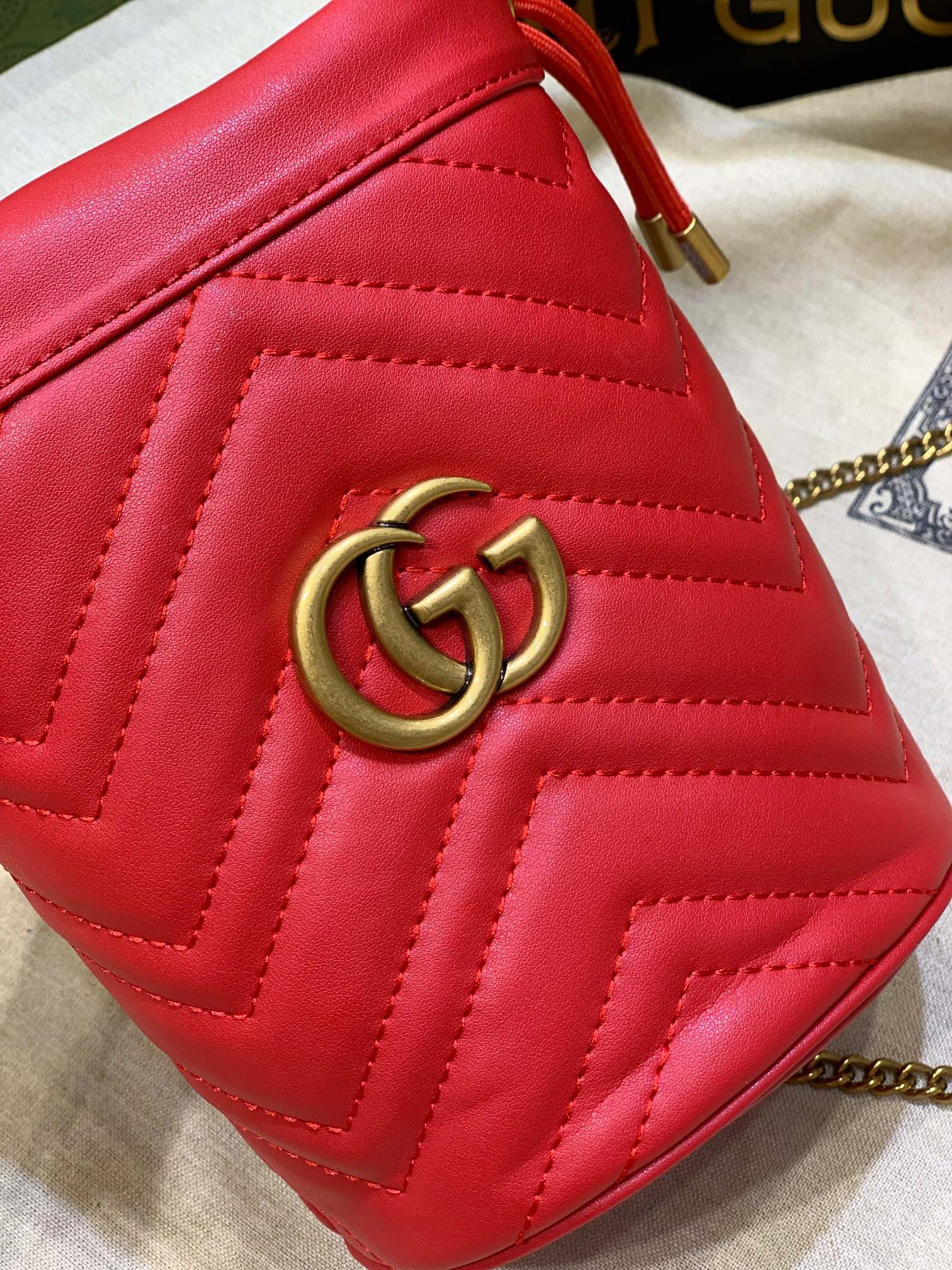 GG Marmont Mini Bucket bag 575163 LM051 19cm