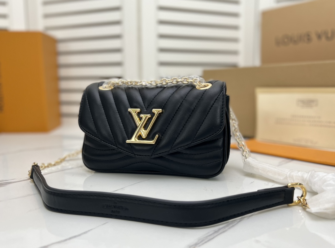 LVM20687MQ002 21 x 12 x 9 cm