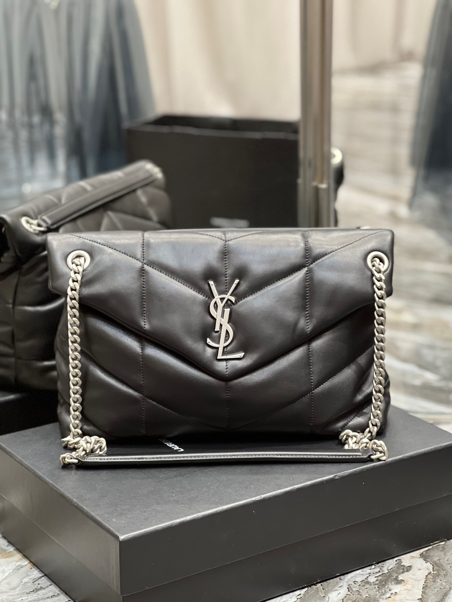 YSL577475LL081 35x23x13.5cm