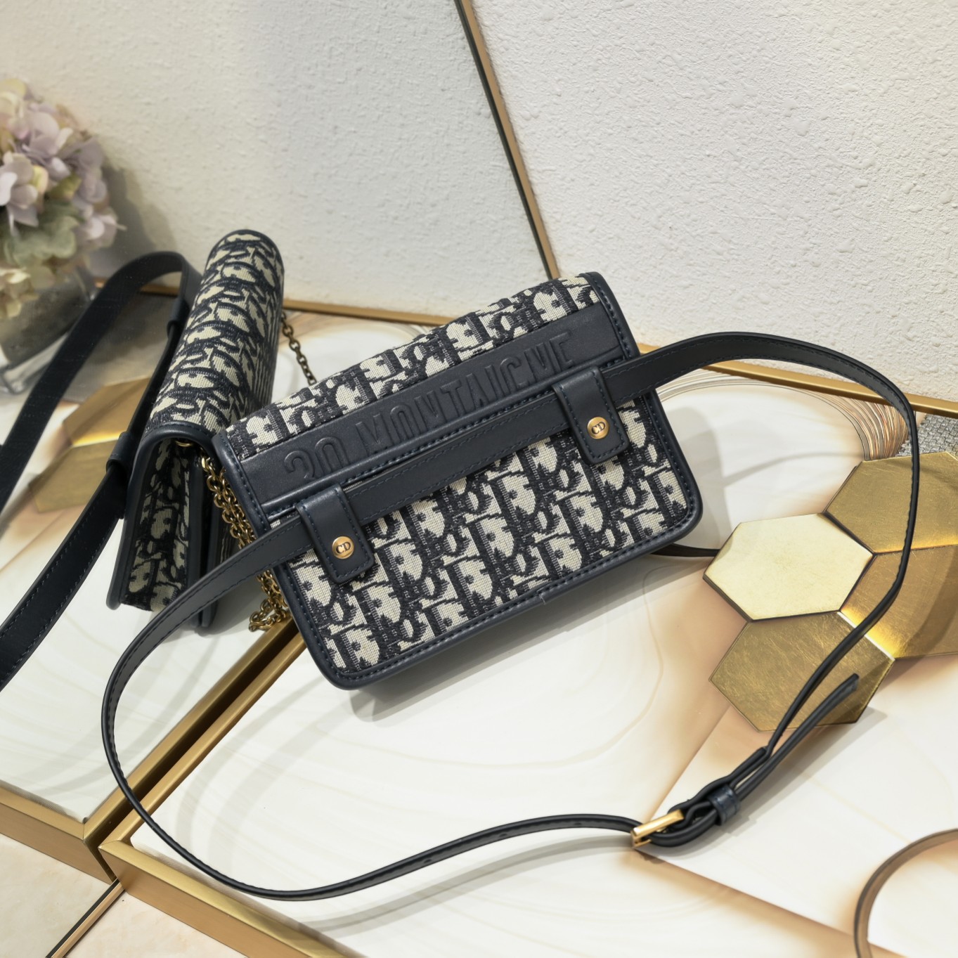 2-IN-1 30 Montaigne Pouch 9999 LM041 19cm