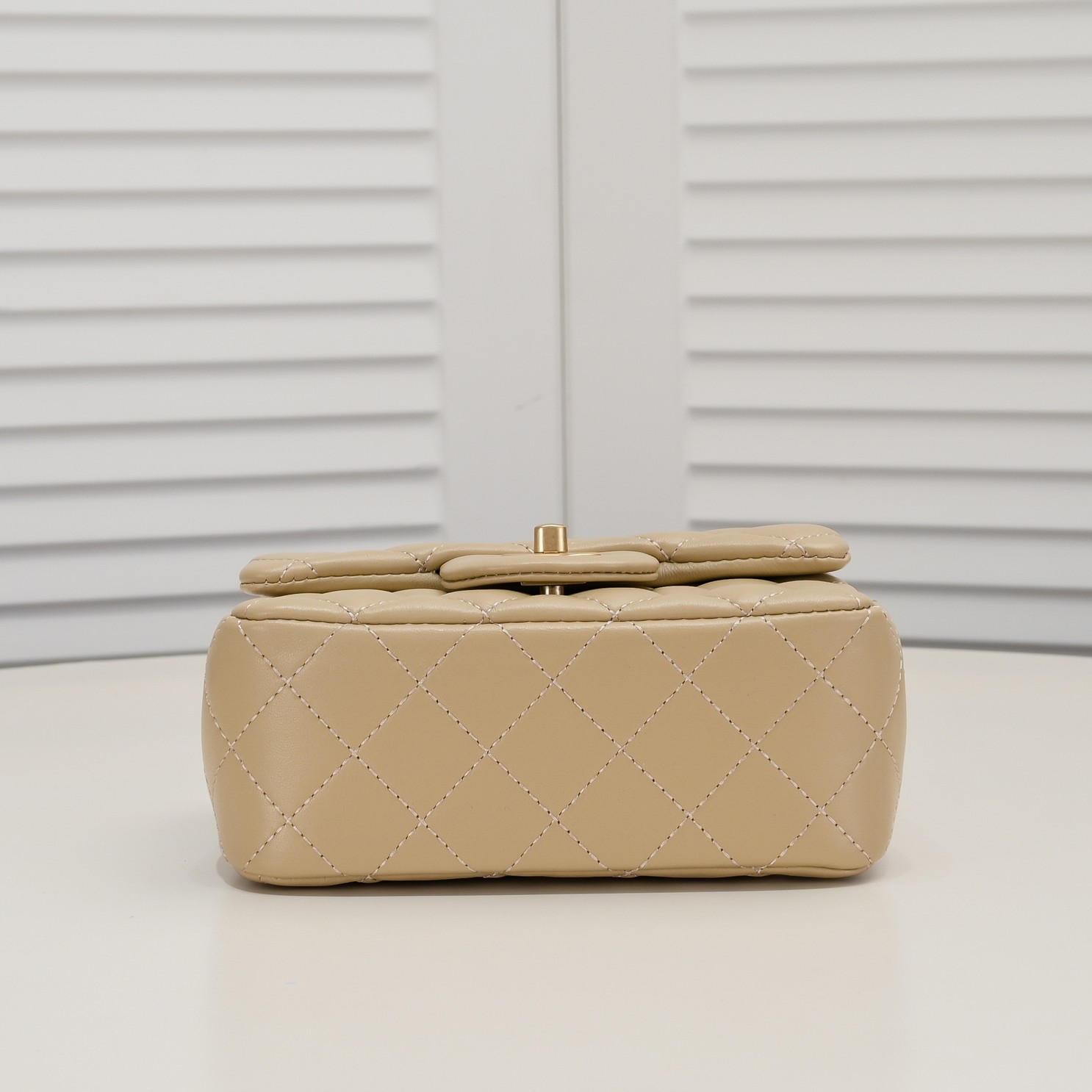 Chanel Cross Body Metal Ball Chain Shoulder Bag Handbag