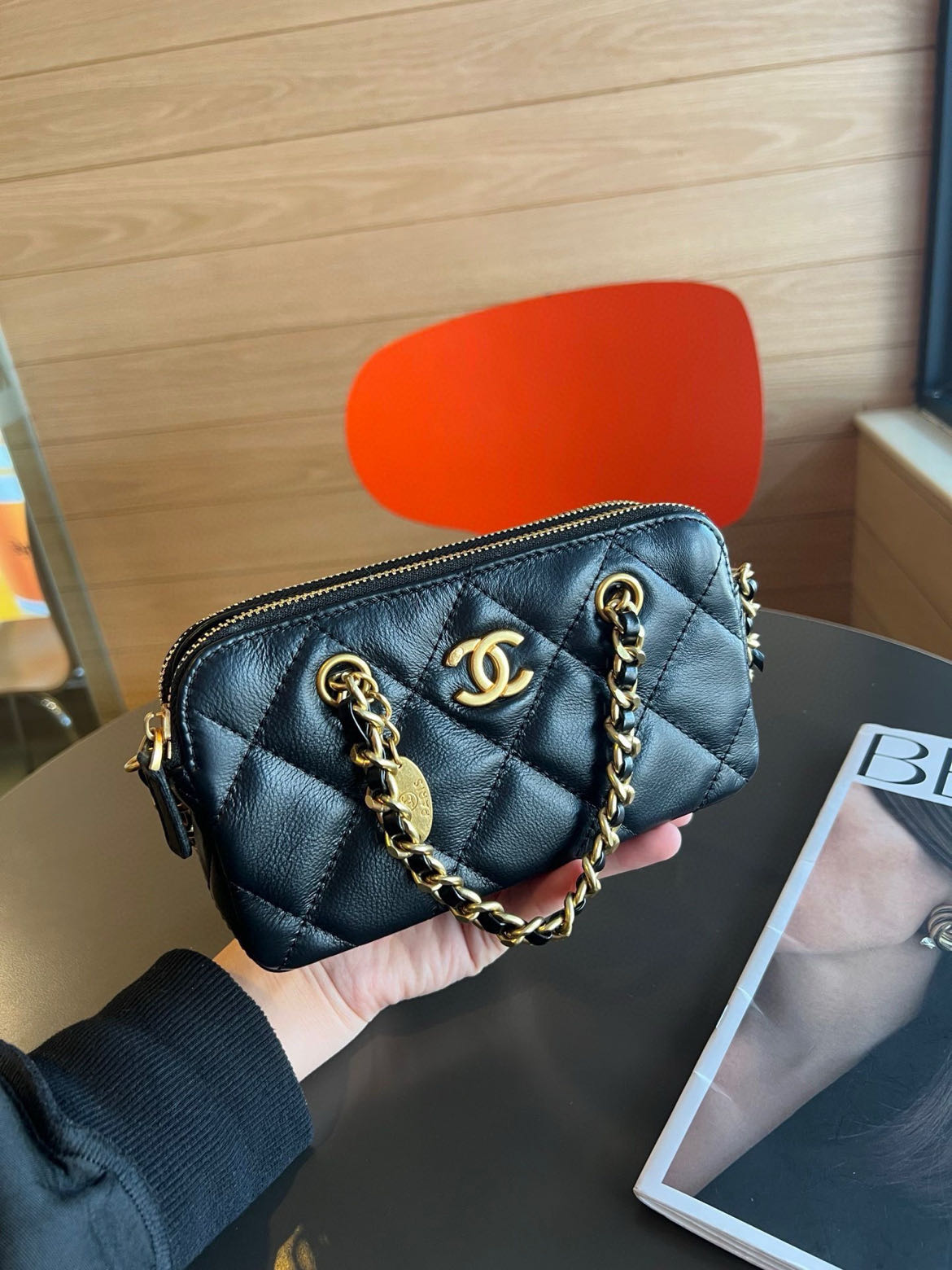 Chanel 23K Chain Bag 1015 LM071 20cm