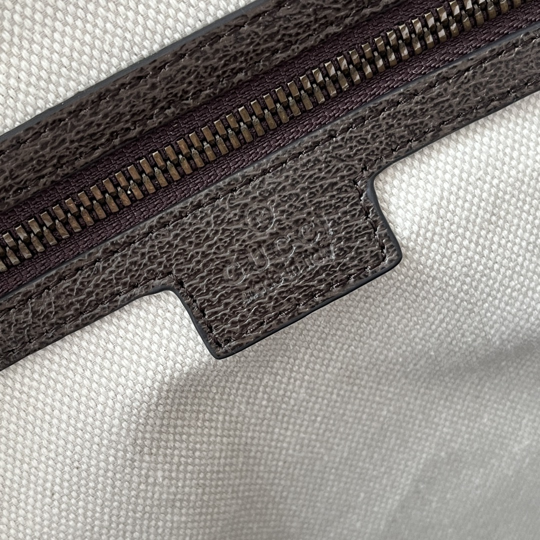 Gucci 724654 smile 022 43cm