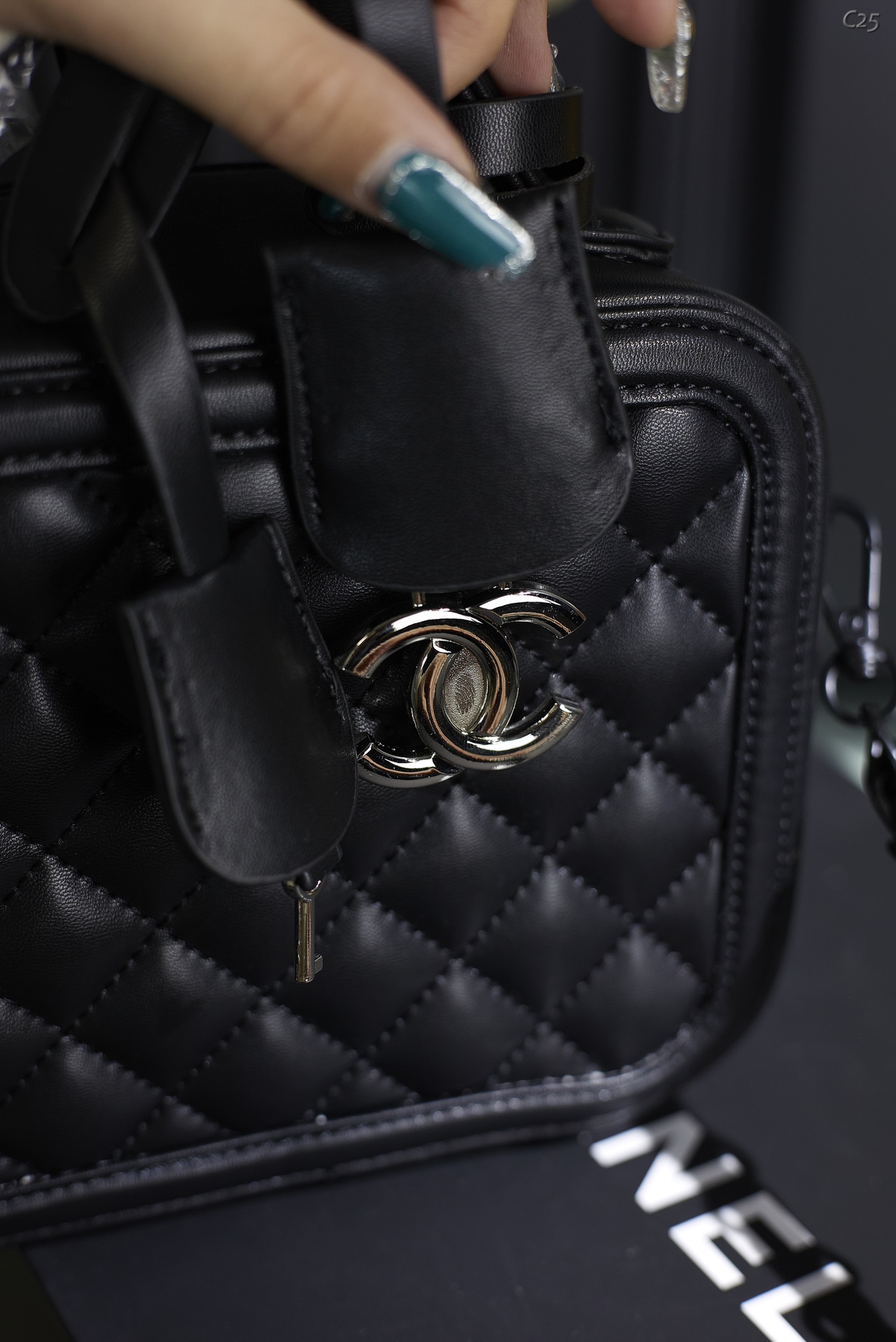 Chanel Case Bag 008 DB571 18cm