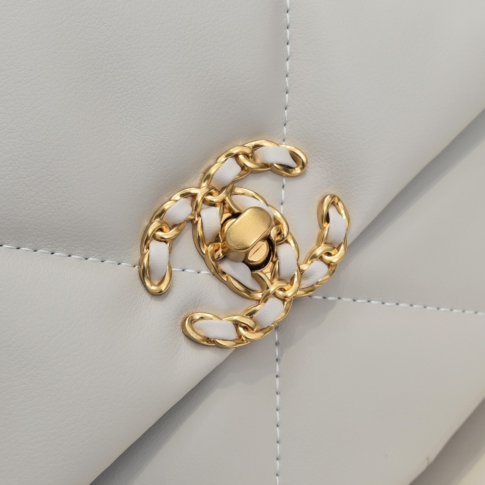 Chanel Lambskin Quilted Medium19 Flap Shoulder Bag Handbag