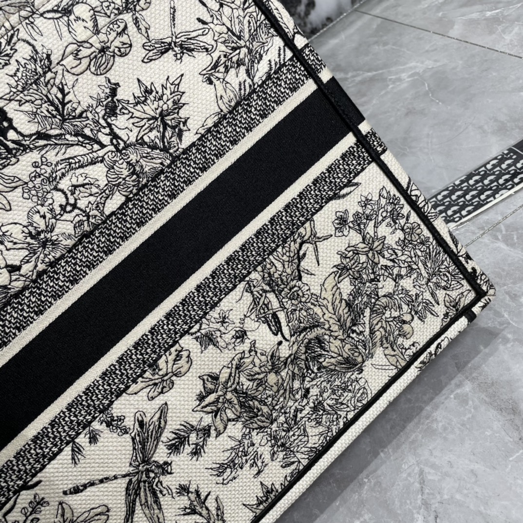 10A + top quality Large Dior Book Tote 0175 XB042 42cm