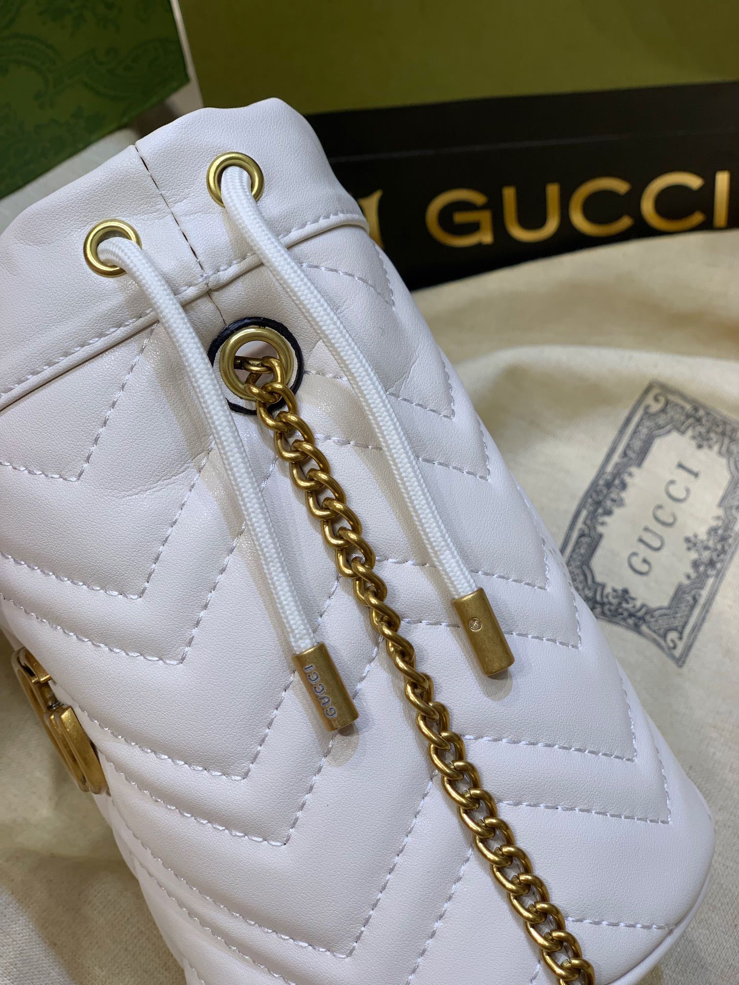 GG Marmont Mini Bucket bag 575163 LM051 19cm