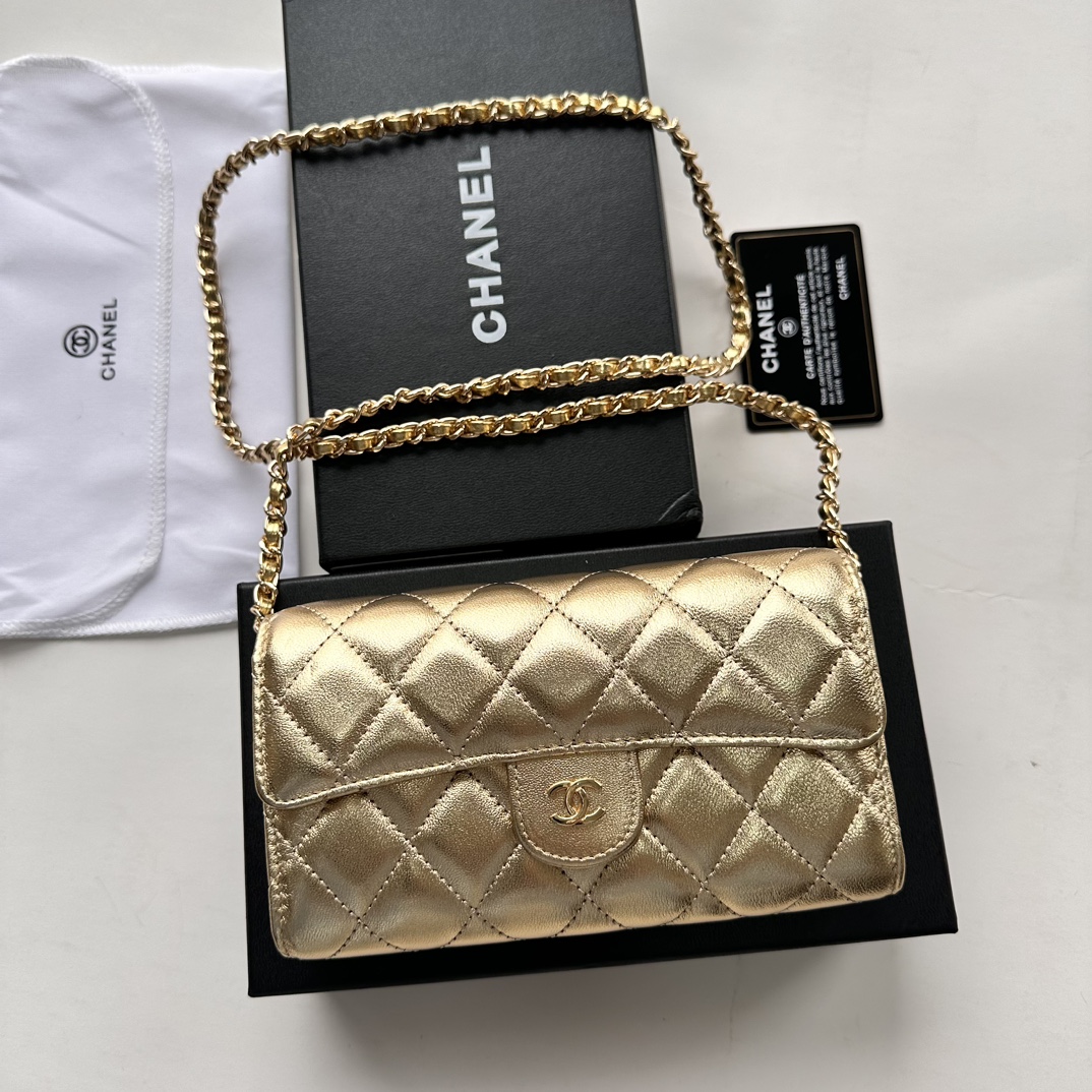 Chanel Chain Bag A50076 LM59 18cm