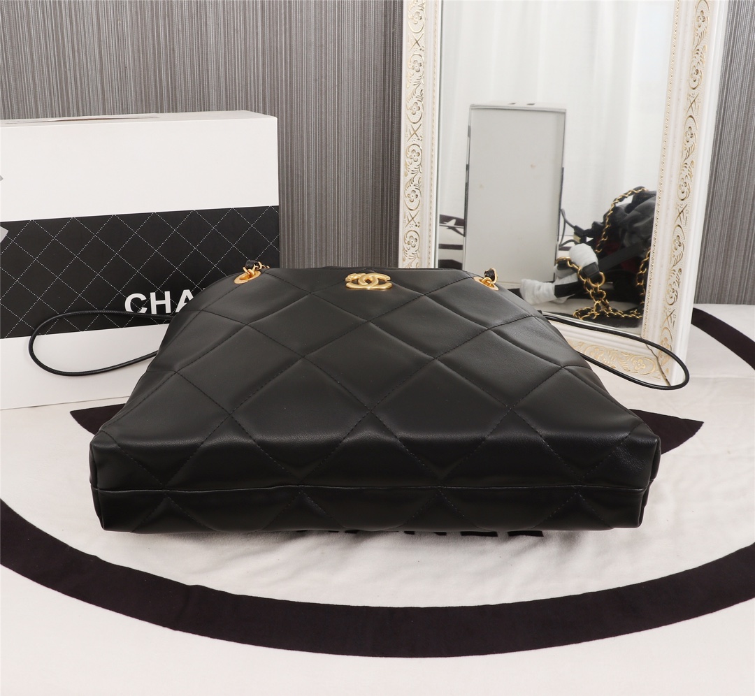 Chanel Single Back Shopping Bag 8194