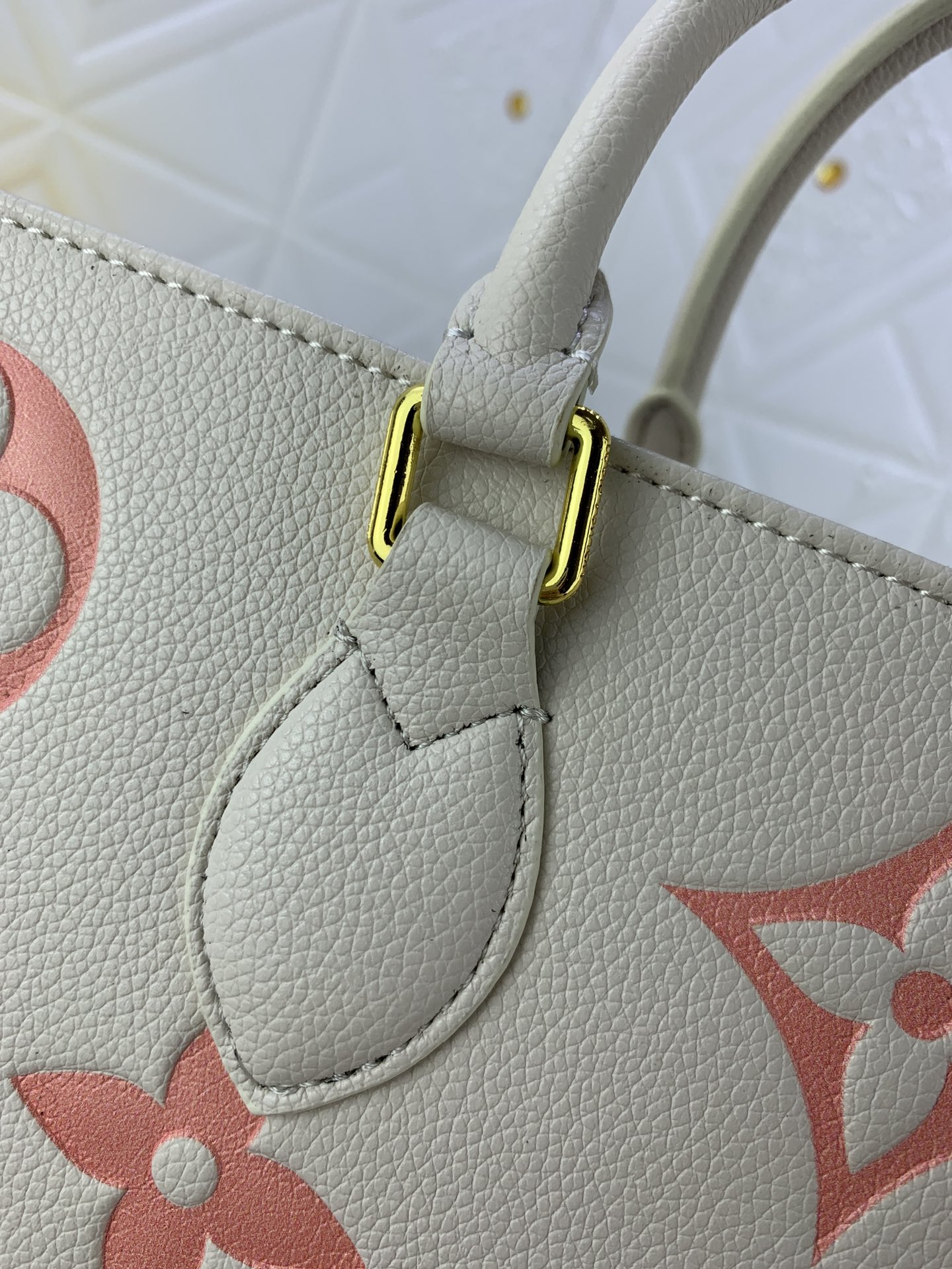 Louis Vuitton ONTHEGO MM LM061 34cm