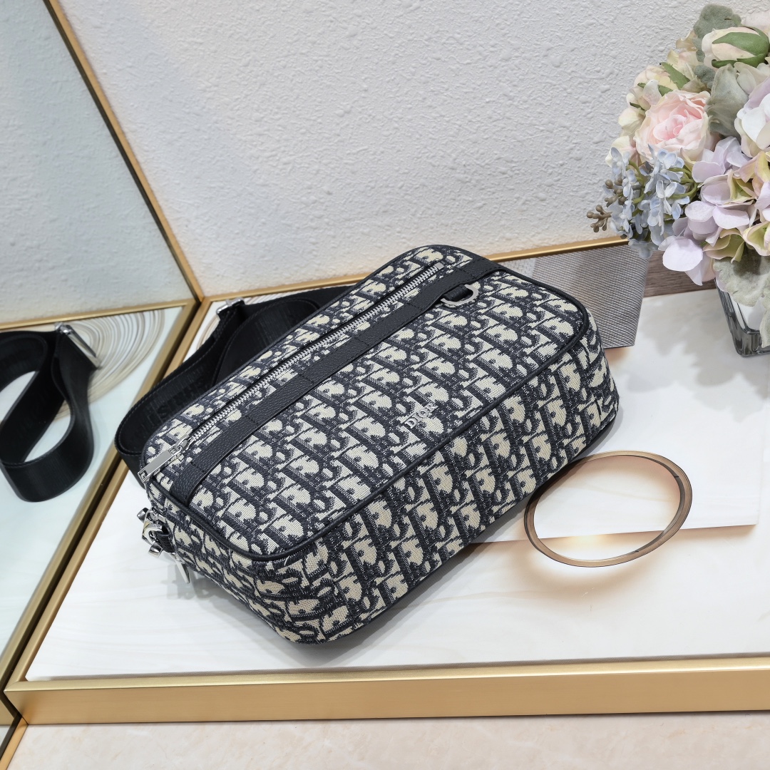 Dior Safari Messenger Bag  With Strap Bag(Replica)