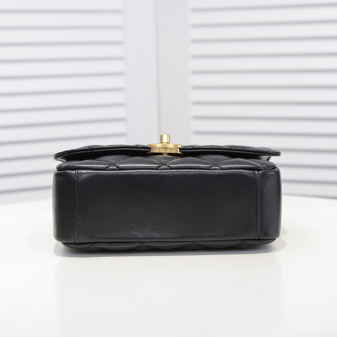 Chanel Coin Purse Shoulder Bag Handbag