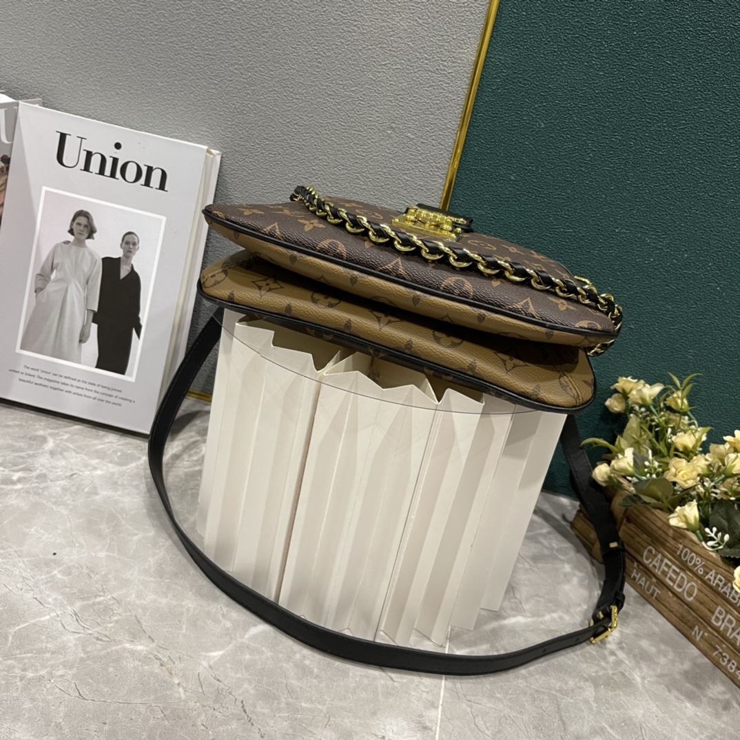 Louis Vuitton Twinny Bag 29cm LV M46659