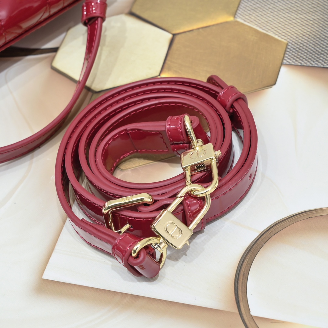 Small Lady D-Joy bag Red patent leather CD0541 XB091 22cm