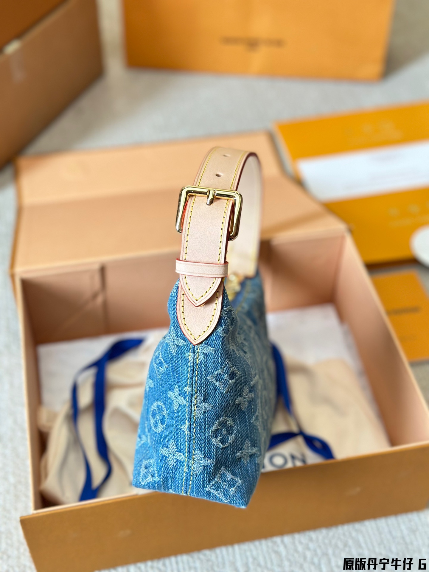 LV Hills Pochette 003 DB571 20cm