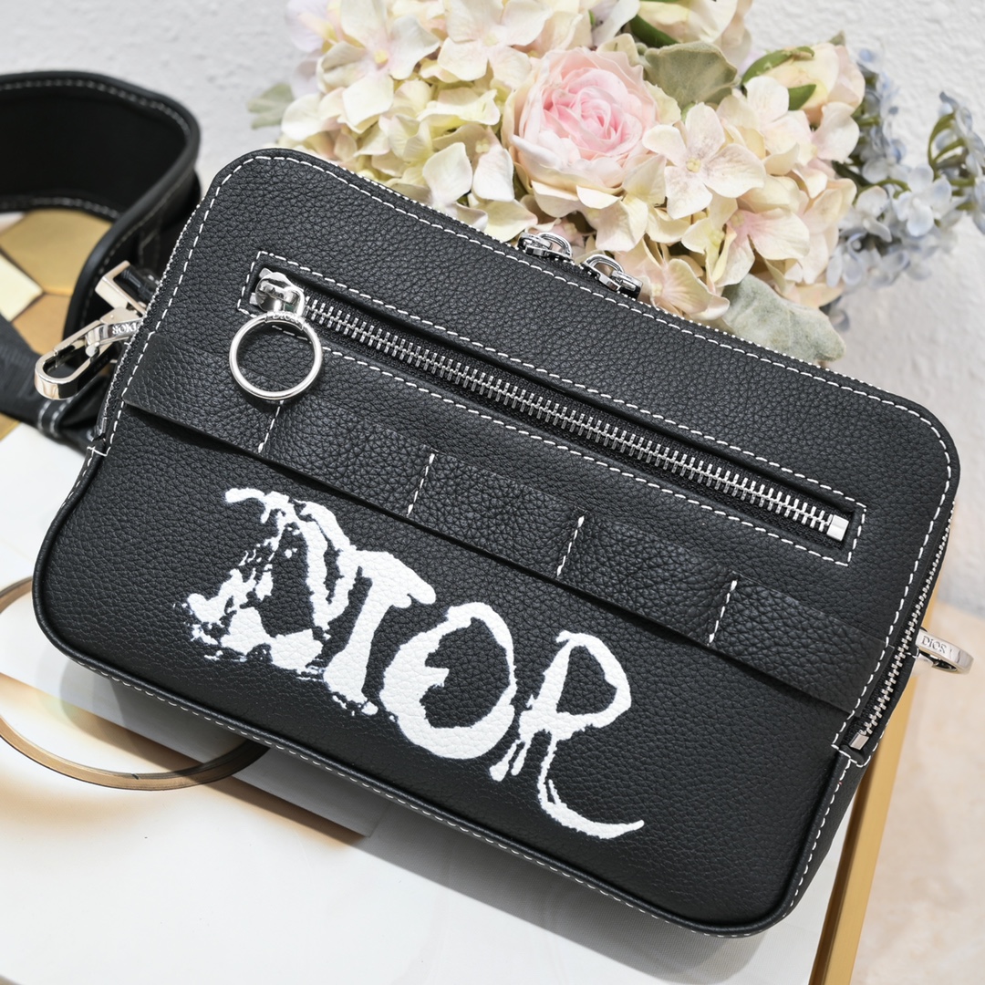 Dior Safari Messenger Bag 1050 XB022 22cm