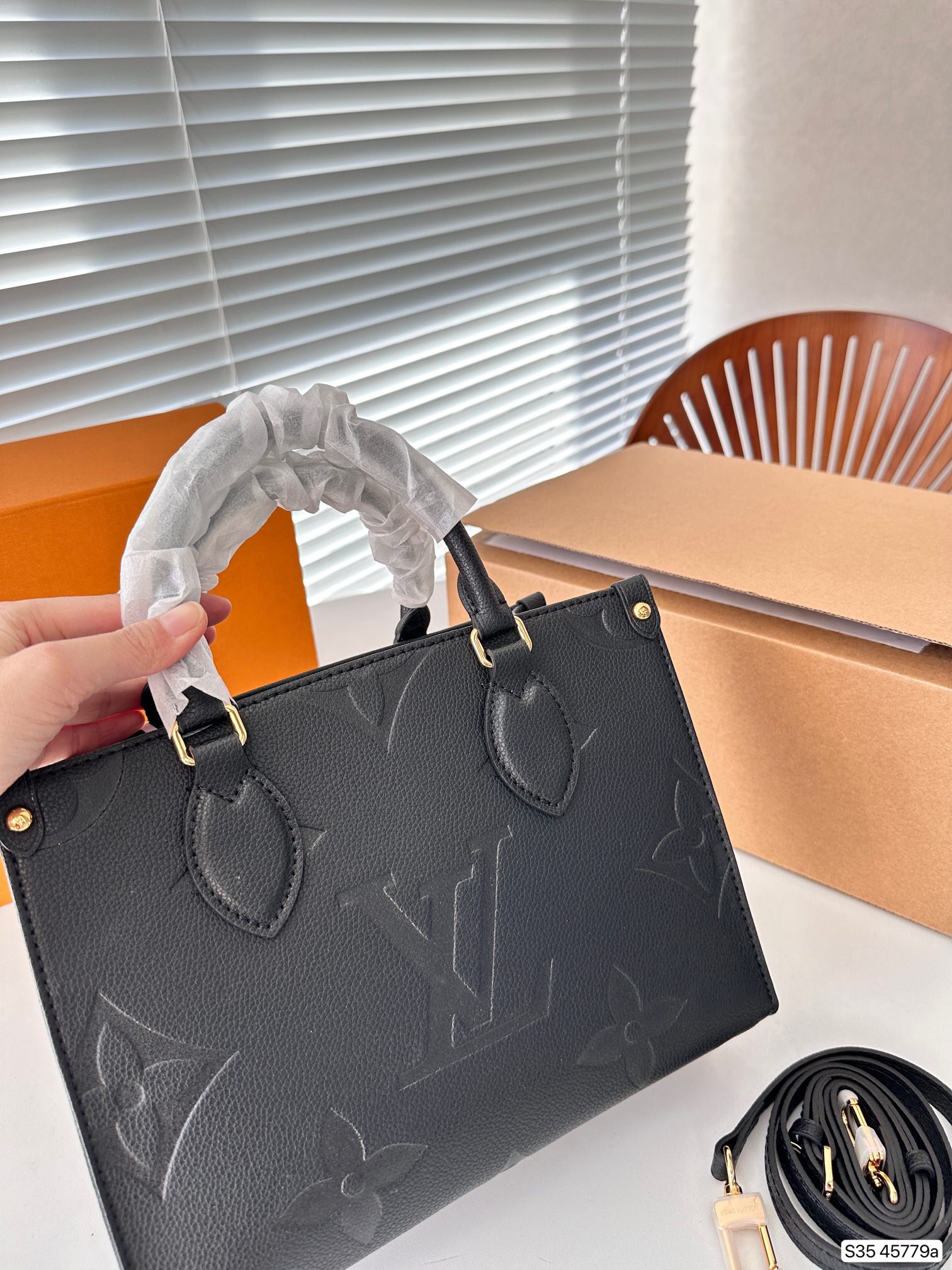 LV onthego Bag 45779 DB042 25cm