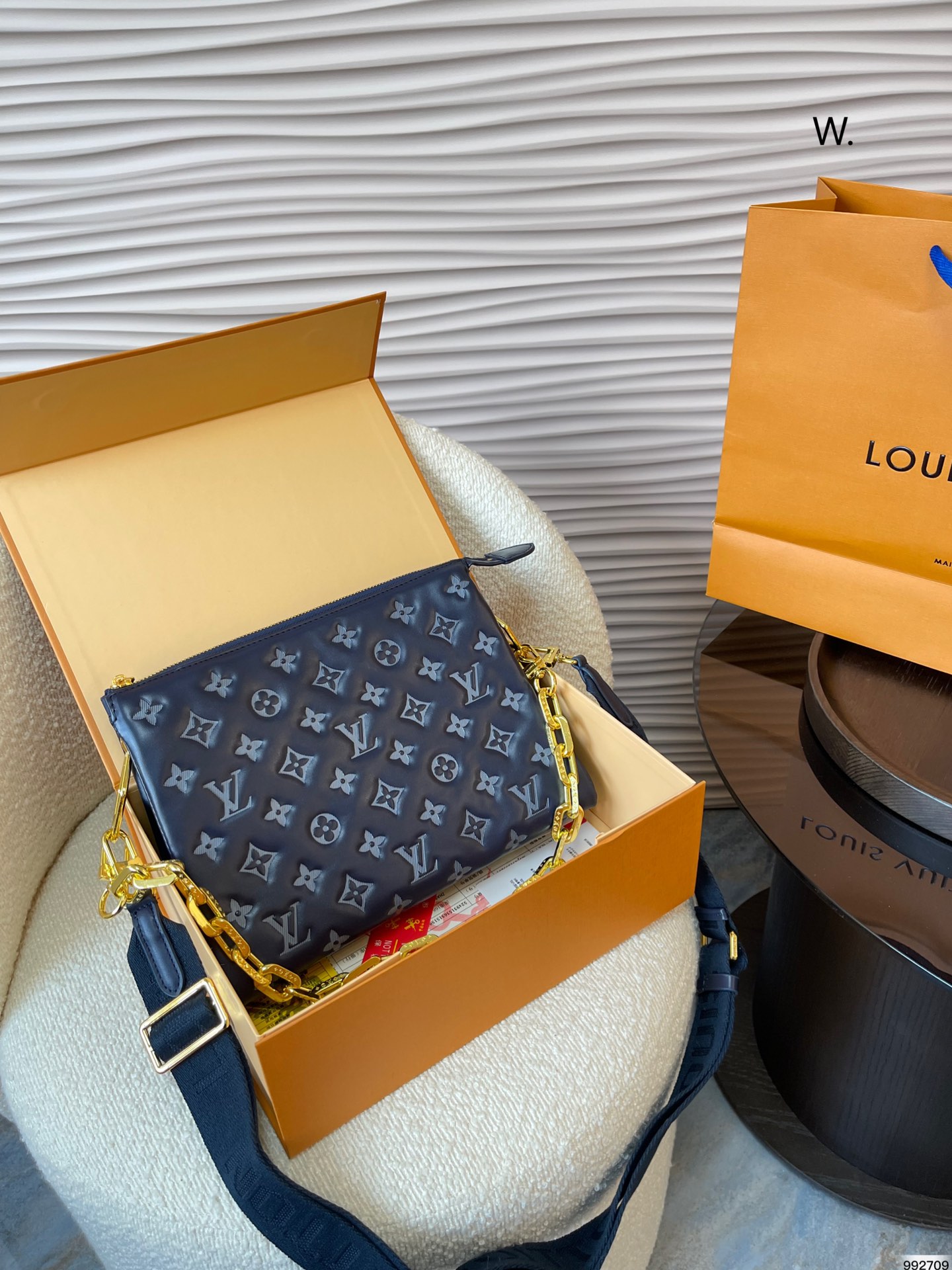 10A + quality LV Coussin PM M57793 DB081 27cm