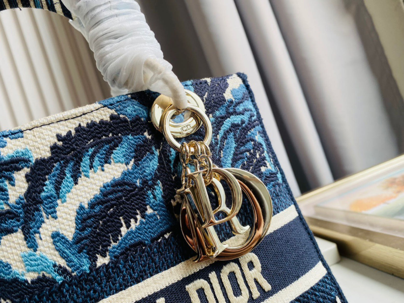 10A + top quality Dior Medium Lady D-Lite Bag M0565 LM003 24cm