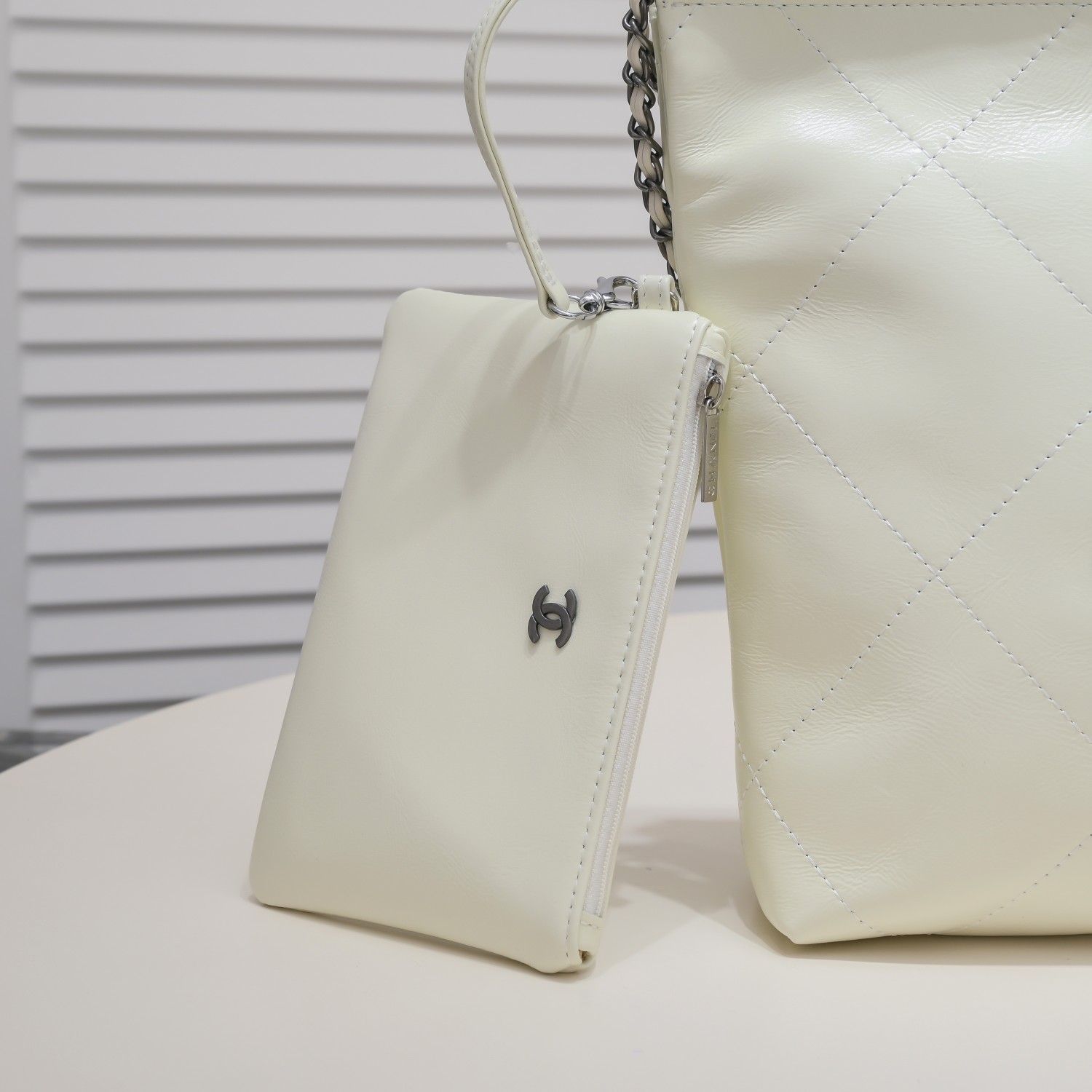 Chanel 22 Bag Pearl Bag Shoulder Bag Handbag