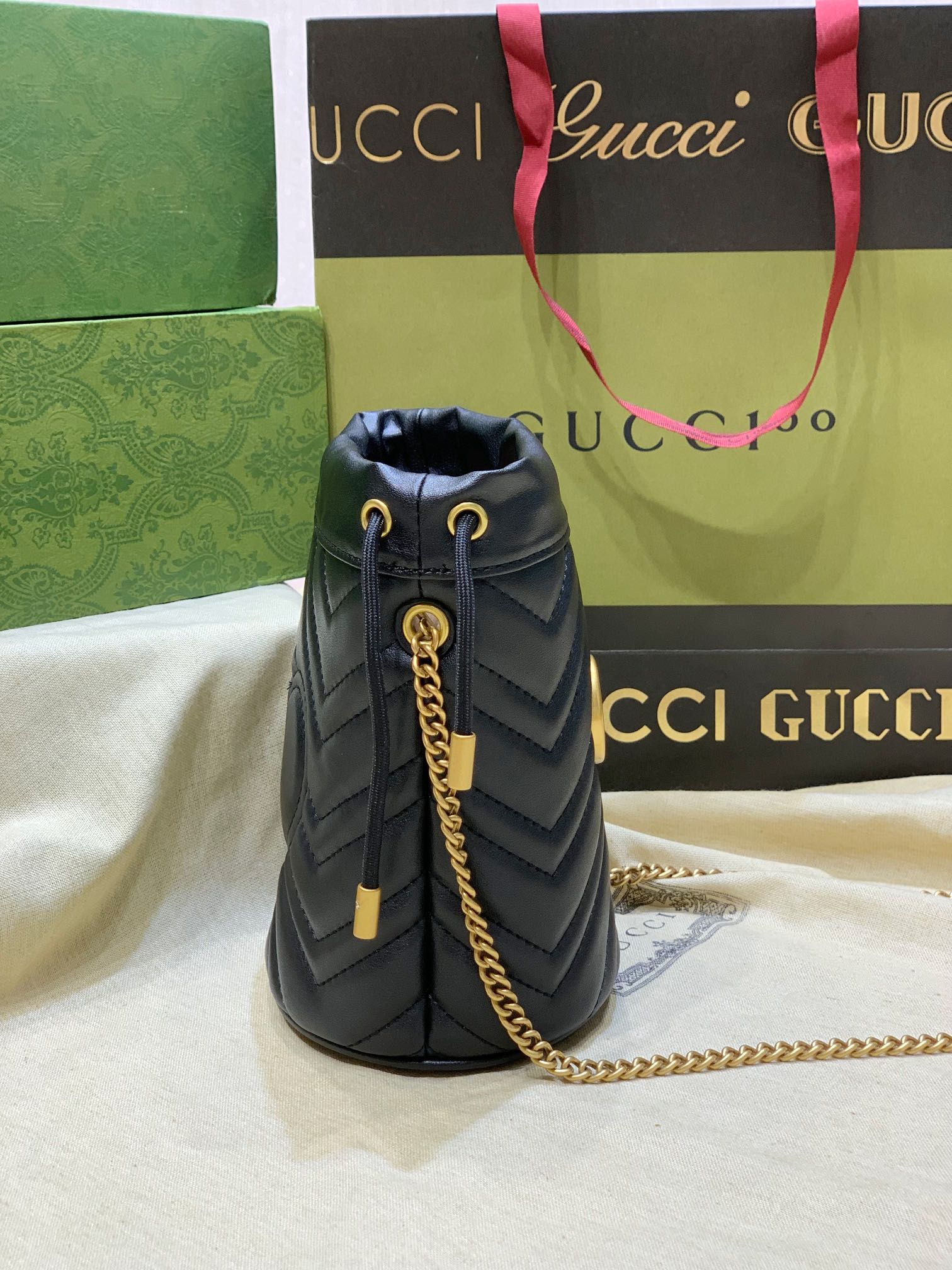 GG Marmont Mini Bucket bag 575163 LM051 19cm