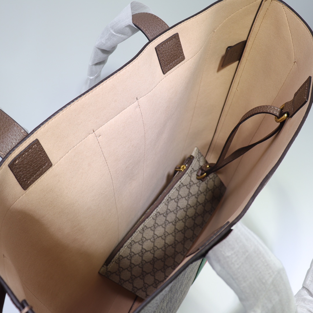 GUCCI519335 41x43x5.5 cm