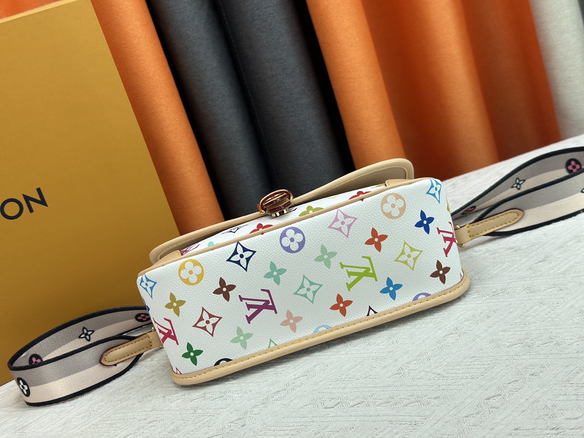 Louis Vuitton DIANE Handbag M46386 M46388