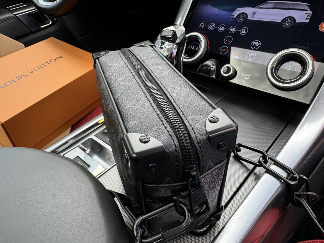 LV Soft Trunk Bag 44735 LLS071 18.5cm