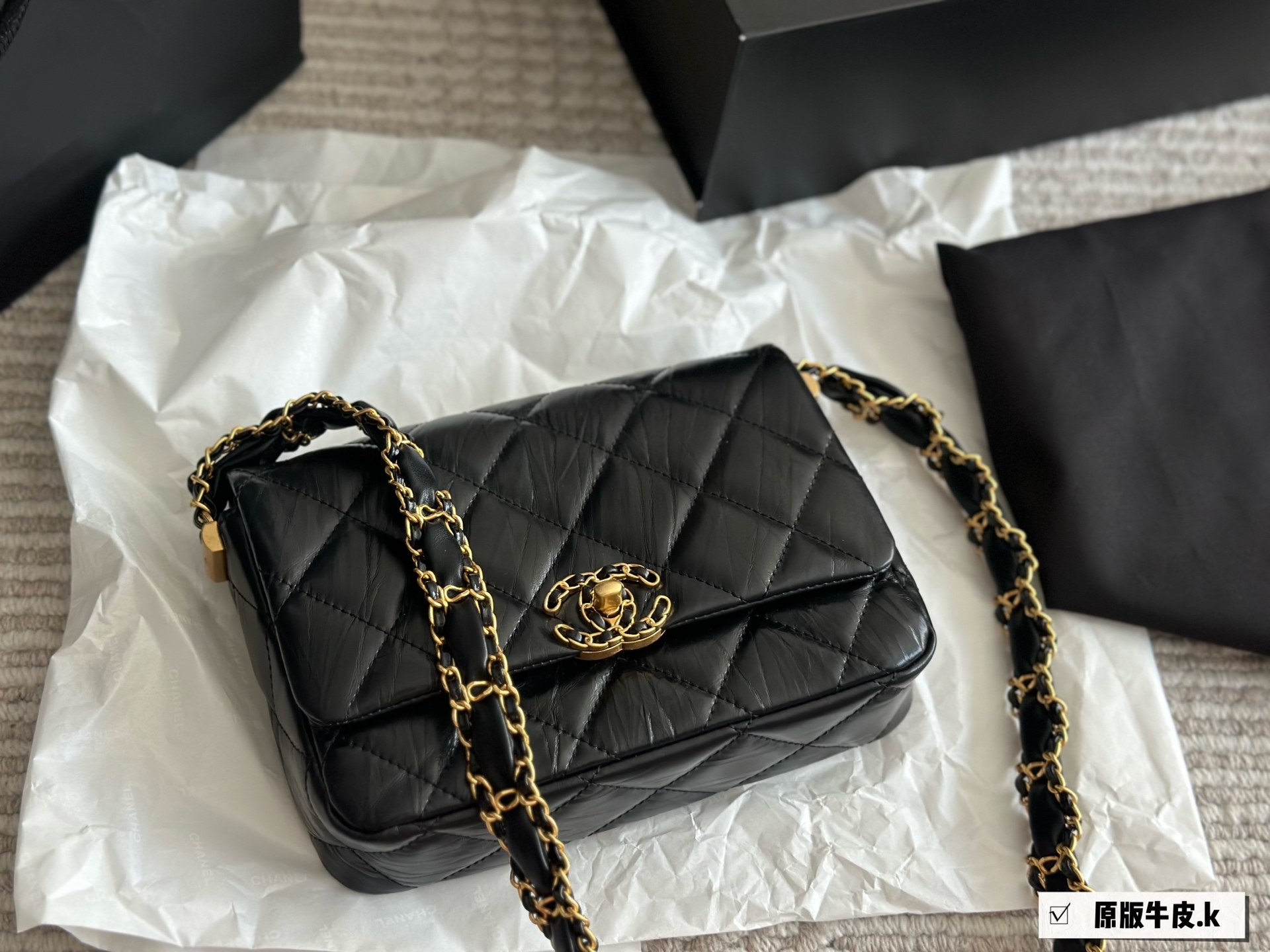 Chanel Shoulder Bag 038 DB562 20cm
